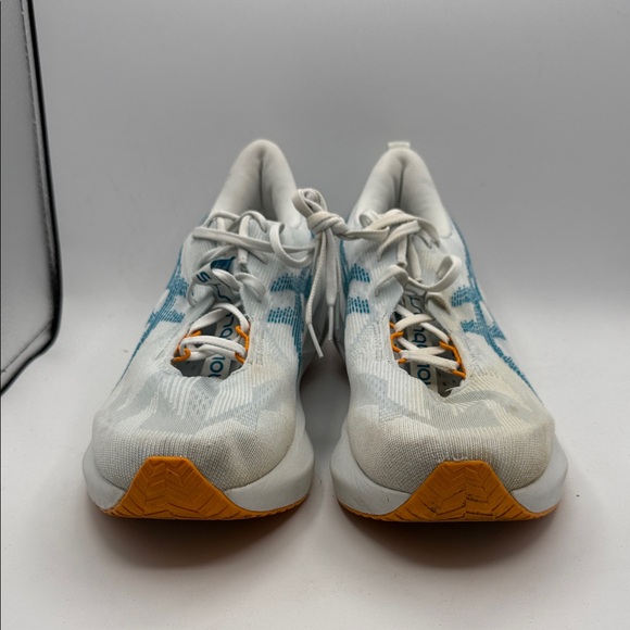 ASICS Nova Blast 5 men’s 11.5 White and Light Blue Athletic Shoes S3 - Picture 2 of 6